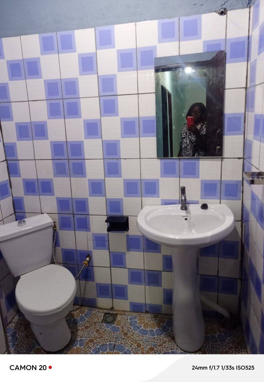 APPARTEMENT MODERNE 3 CHAMBRES À DOMBE KRIBI