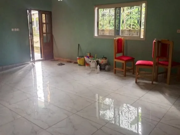 APPARTEMENT MODERNE 3 CHAMBRES À DOMBE KRIBI