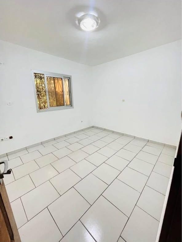 APPARTEMENTS MODERNES EN DUPLEX À ETOUG-EBE YAOUNDÉ