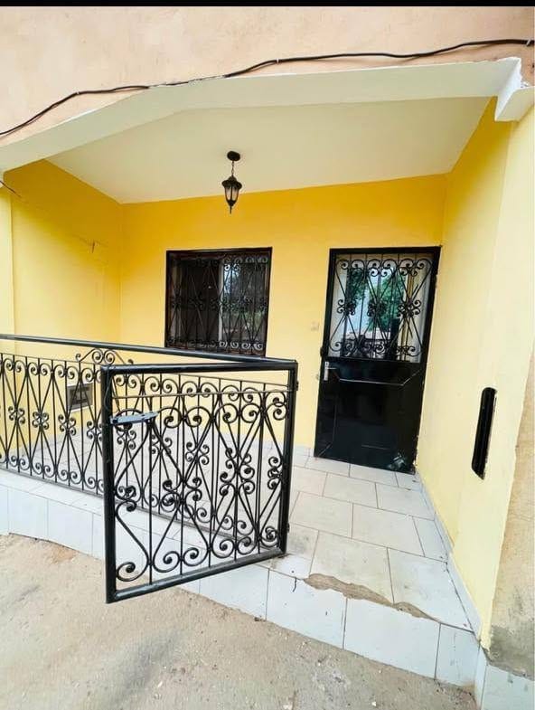 APPARTEMENTS MODERNES EN DUPLEX À ETOUG-EBE YAOUNDÉ