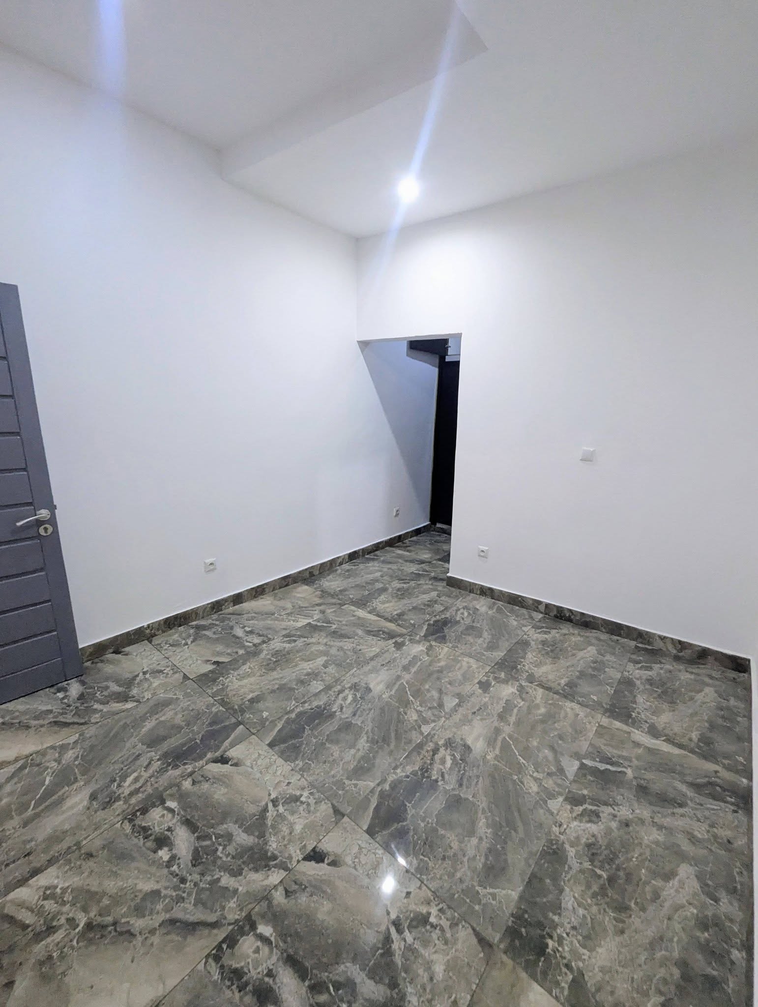 Appartement haut standing 2 chambres à louer à Yaoundé Etoa Meki
