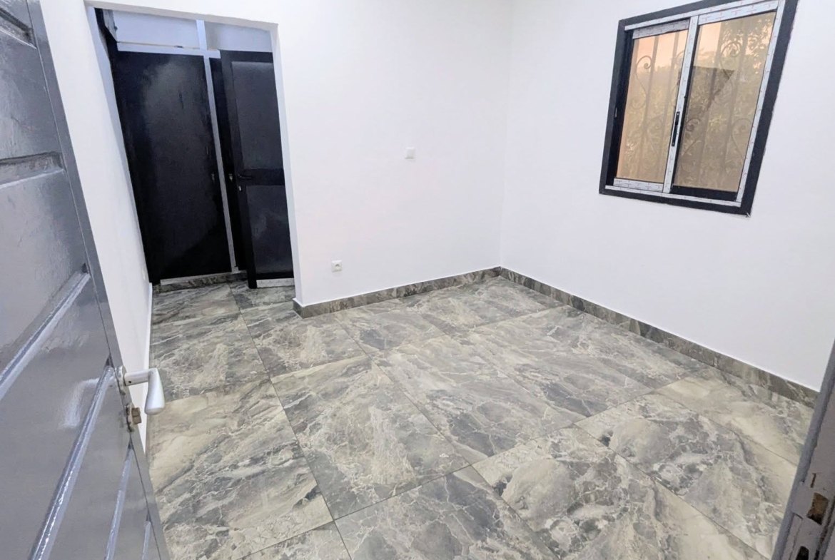 Appartement haut standing 2 chambres à louer à Yaoundé Etoa Meki