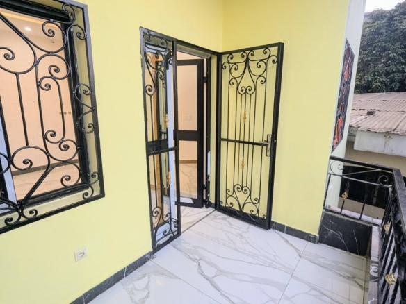 Appartement haut standing 2 chambres à louer à Yaoundé Etoa Meki