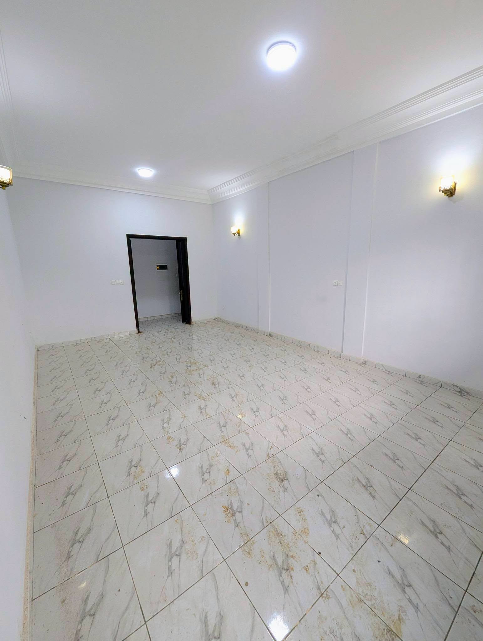YI_appart_tsingav_100826_slnb2 Appartement moderne de 2 chambres à louer à Yaoundé Tsinga Village