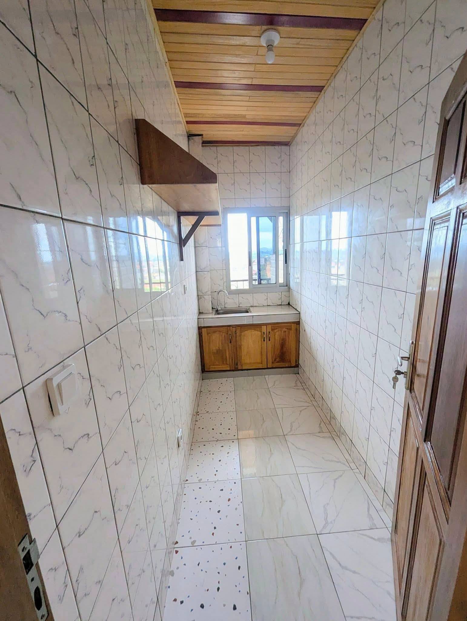 Studio moderne à louer à Nkolfoulou, Yaoundé 75 000 FCFA
