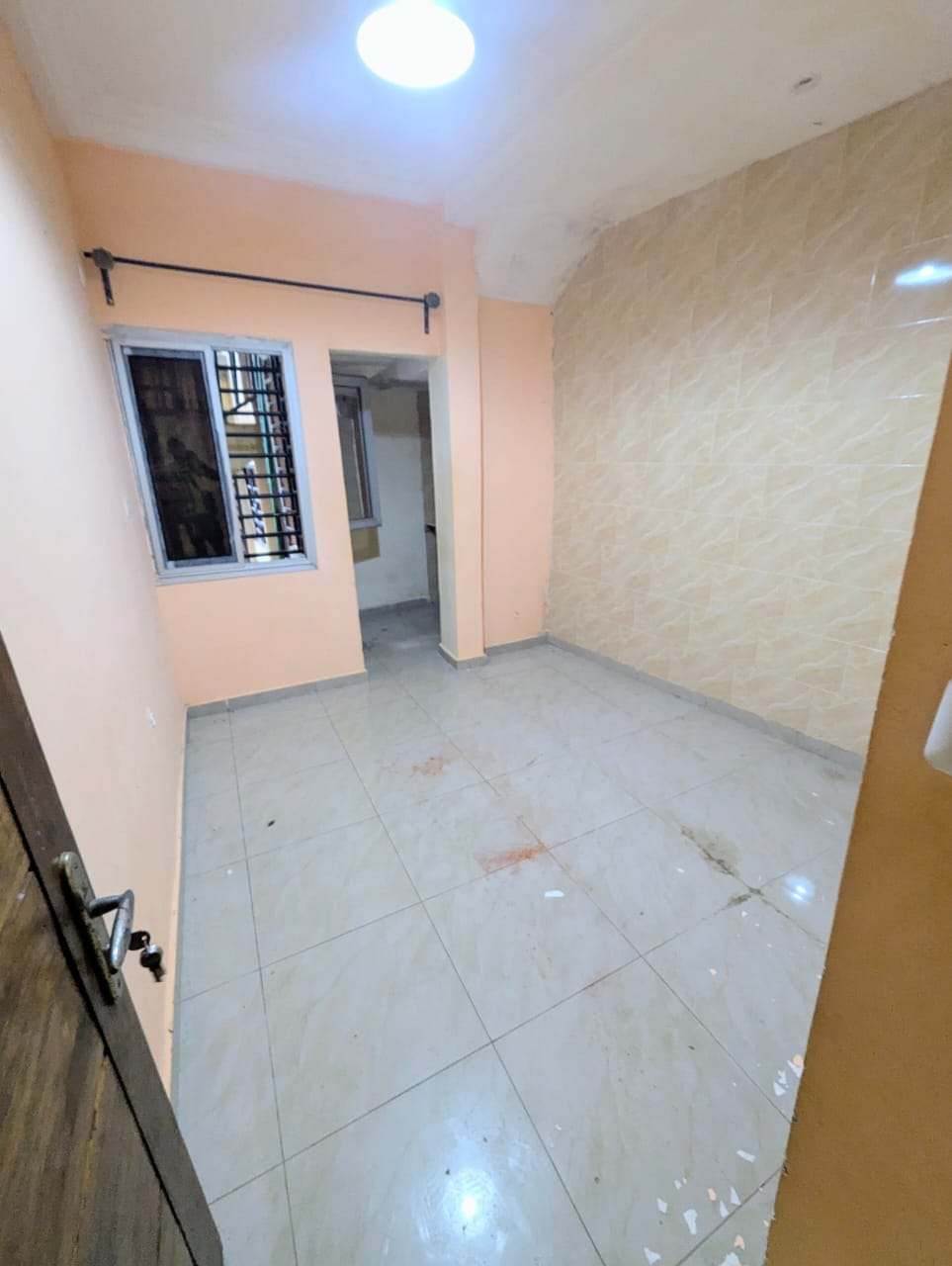 Studio moderne à louer à nkolfoulou