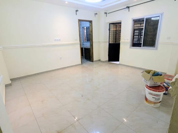 Studio moderne à louer à nkolfoulou