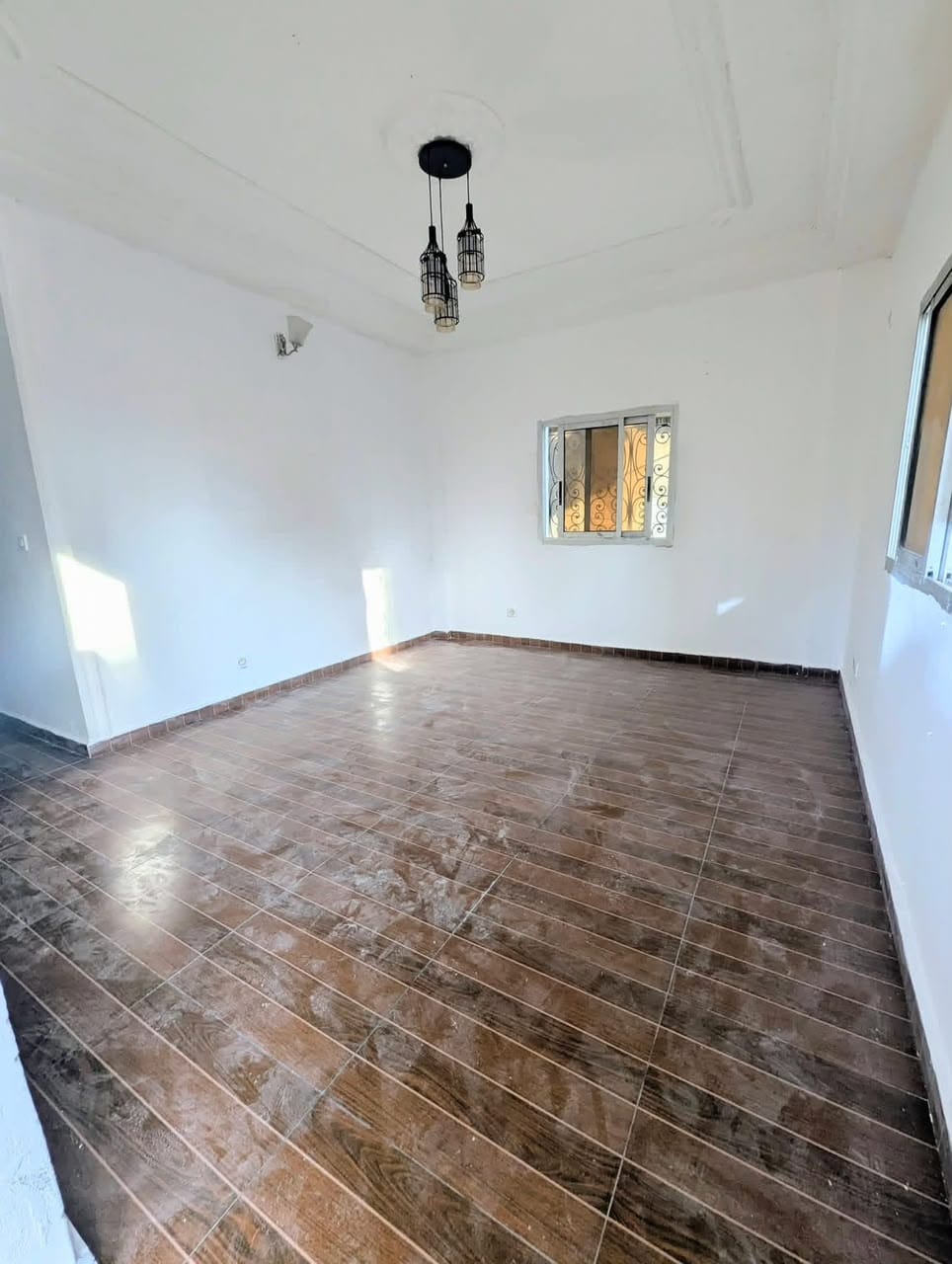 Studio moderne à louer à NKOLFOULOU