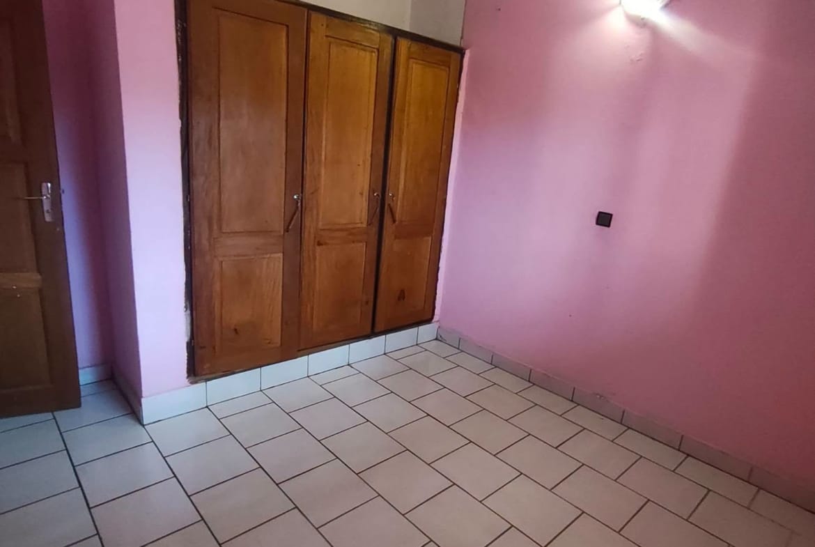Magnifique appartement 2 chambres et terrasse à louer à Yaoundé Emana