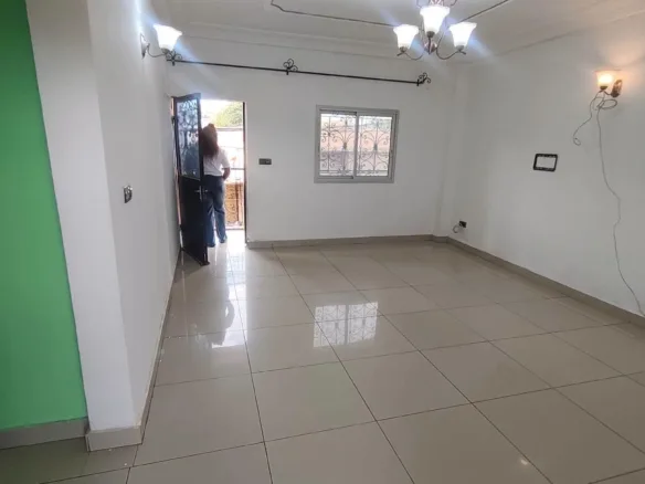 Magnifique appartement 2 chambres et terrasse à louer à Yaoundé Emana