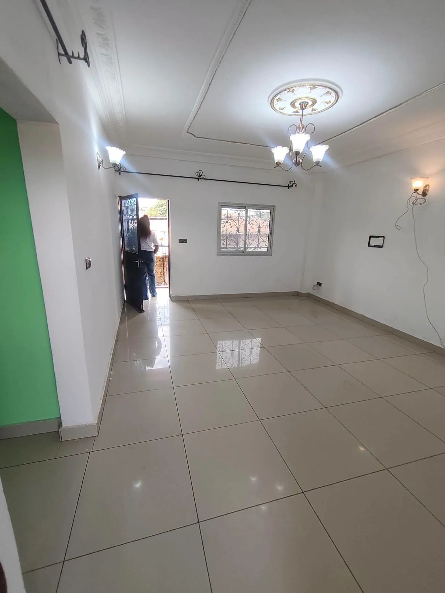 45140- Magnifique appartement 2 chambres et terrasse à louer à Yaoundé Emana