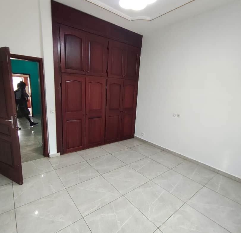 Appartement 2 chambres à louer à Yaoundé Etoudi 180000 fcfa