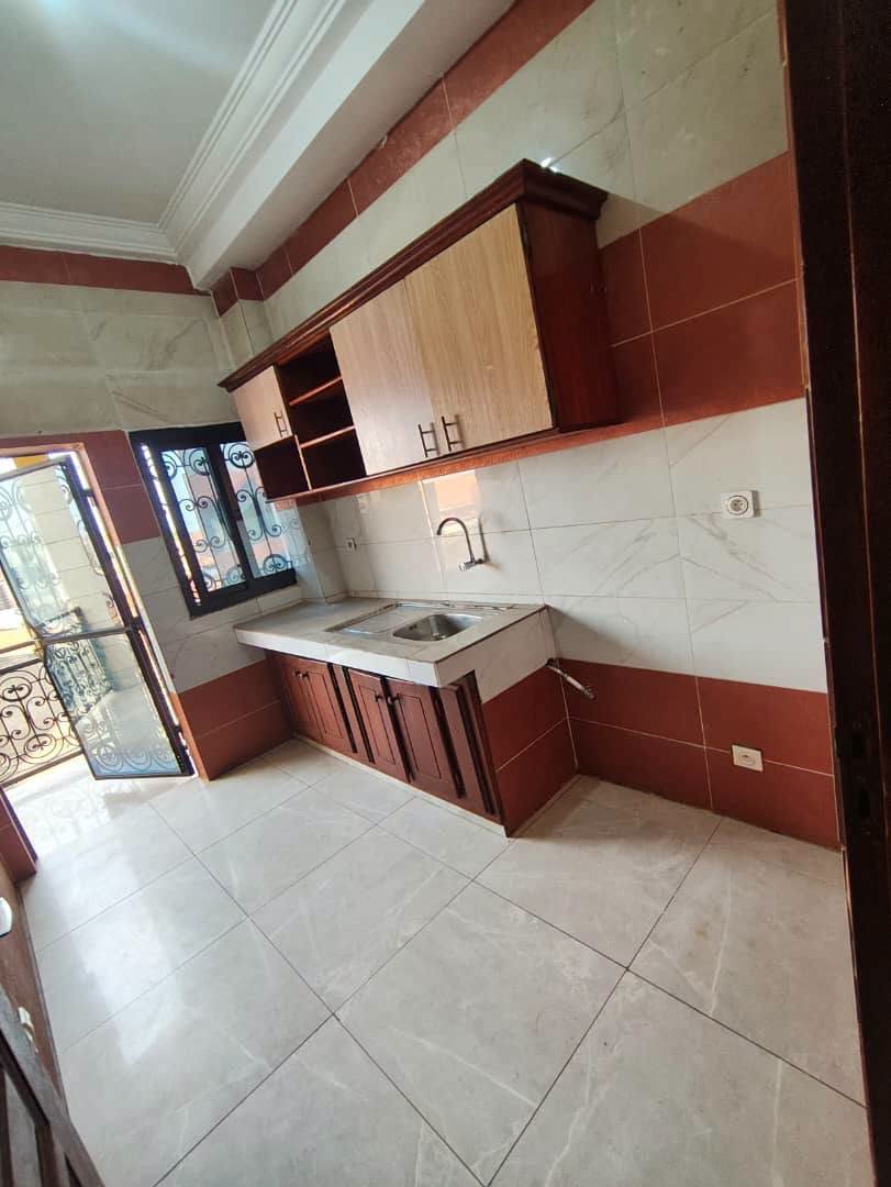Appartement 2 chambres à louer à Yaoundé Etoudi 180000 fcfa