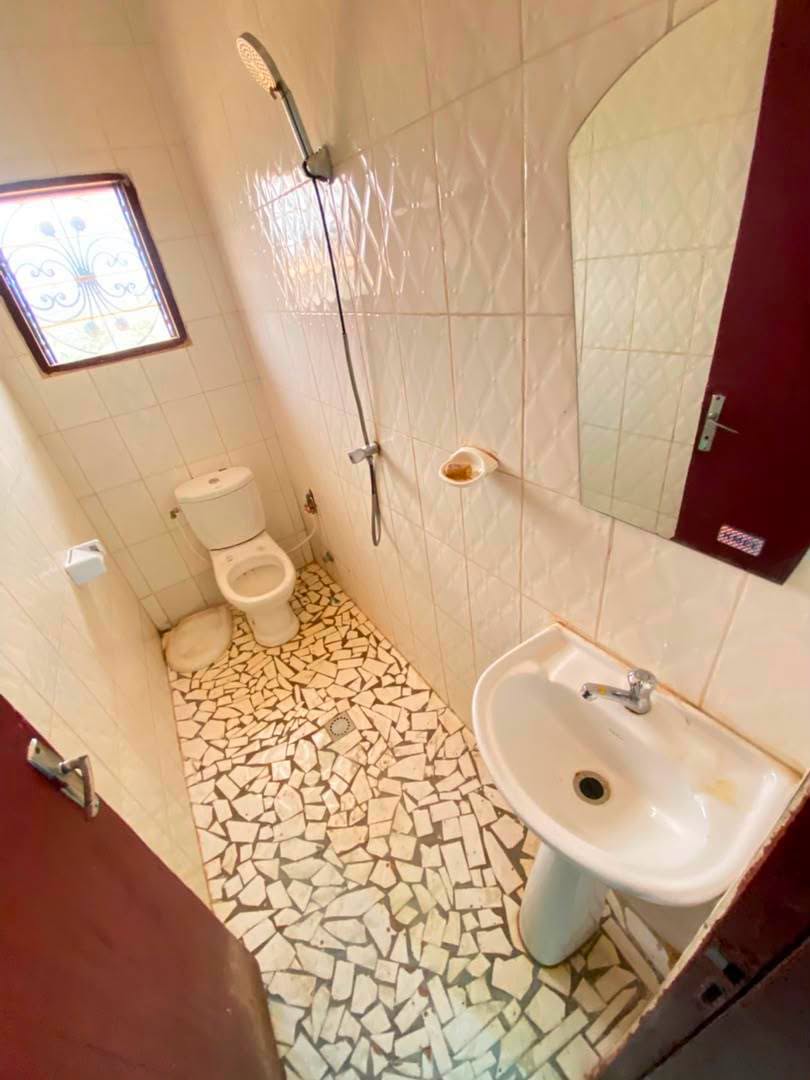 Studio moderne à louer à Nkolbisson 55000 fcfa