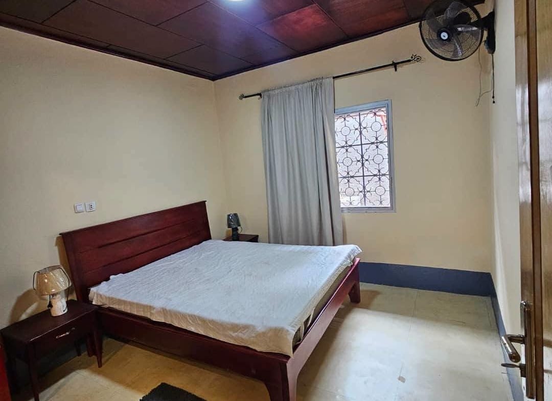 Luxueuse villa vip de 3 chambres à louer à Yaoundé Omnisport