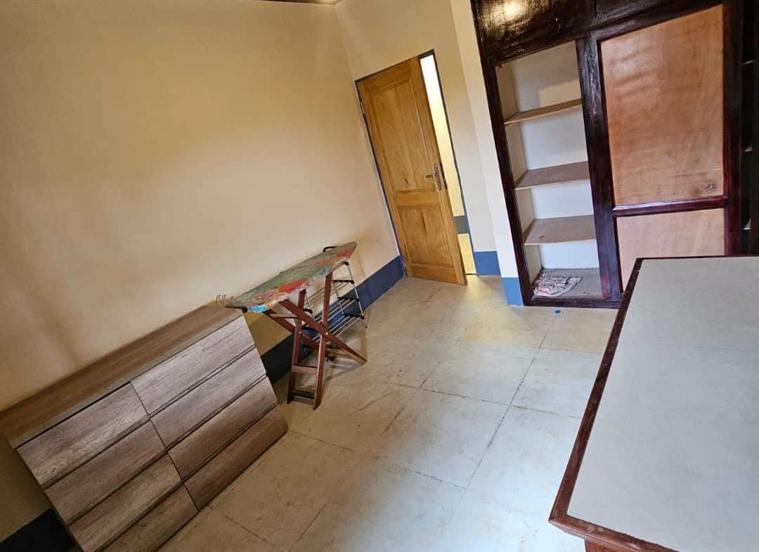 Luxueuse villa vip de 3 chambres à louer à Yaoundé Omnisport