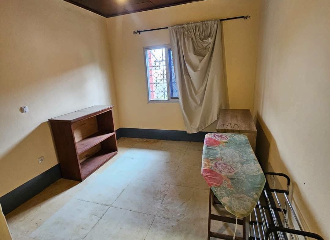 Luxueuse villa vip de 3 chambres à louer à Yaoundé Omnisport
