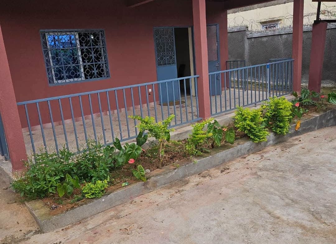 Luxueuse villa vip de 3 chambres à louer à Yaoundé Omnisport