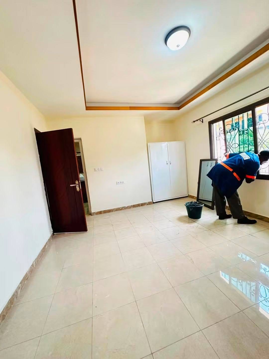 Grand Appartement Standing 3 Chambres Biyemassi Obili