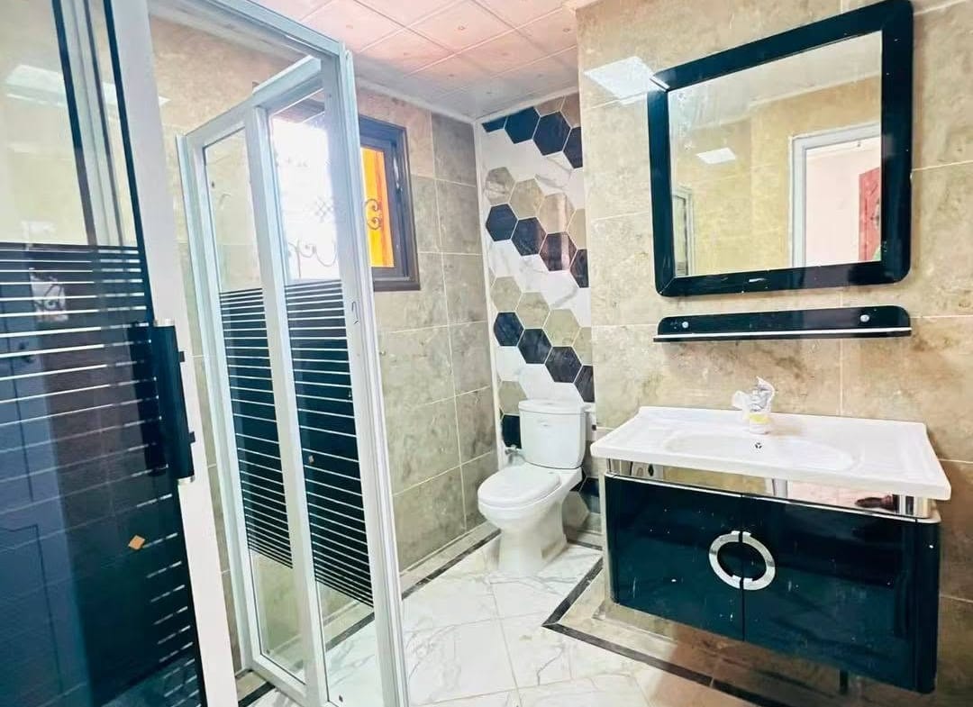Grand Appartement Standing 3 Chambres Biyemassi Obili