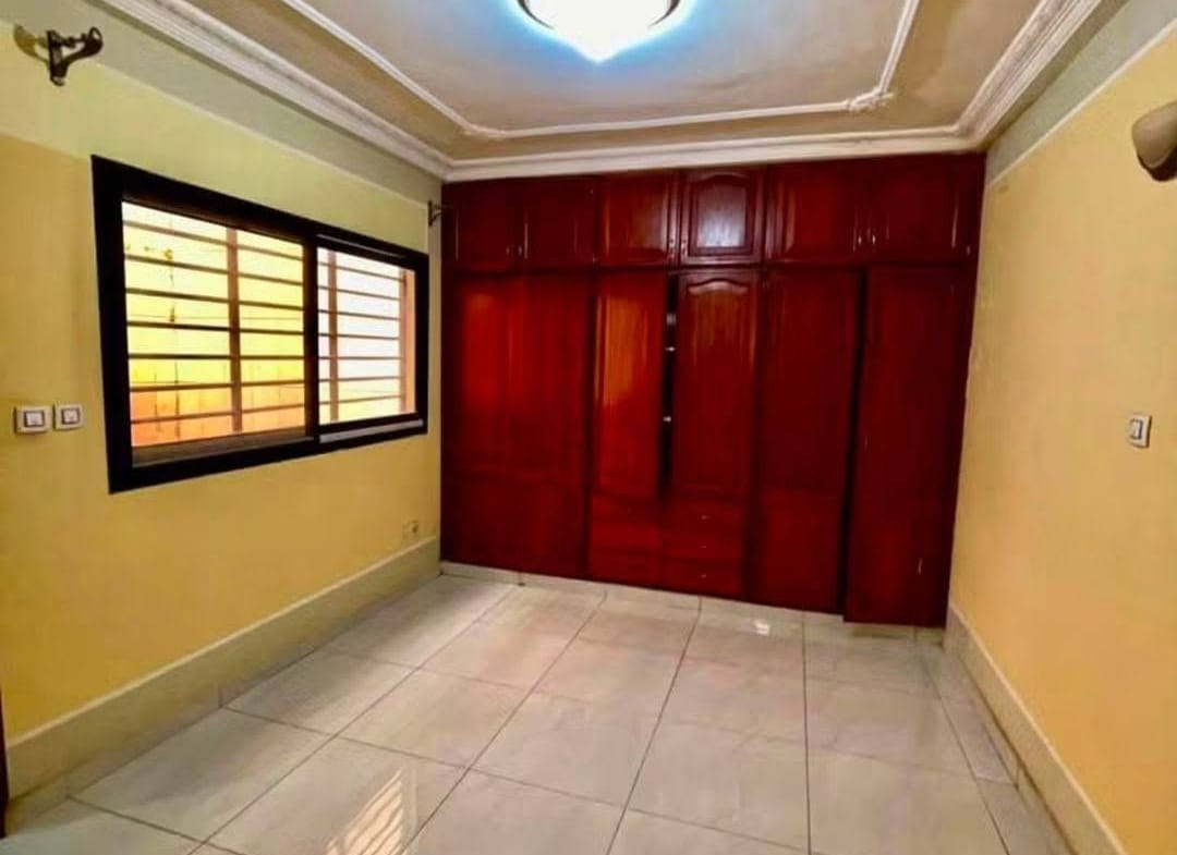 Bel appartement moderne 2 chambres à louer à Biyem Assi Jouvence