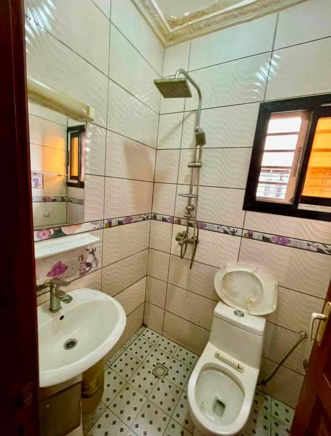 Bel appartement moderne 2 chambres à louer à Biyem Assi Jouvence