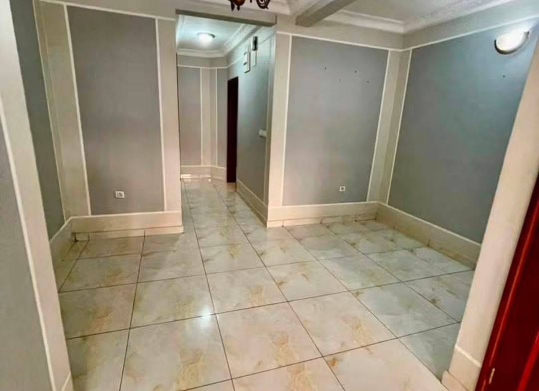 Bel appartement moderne 2 chambres à louer à Biyem Assi Jouvence