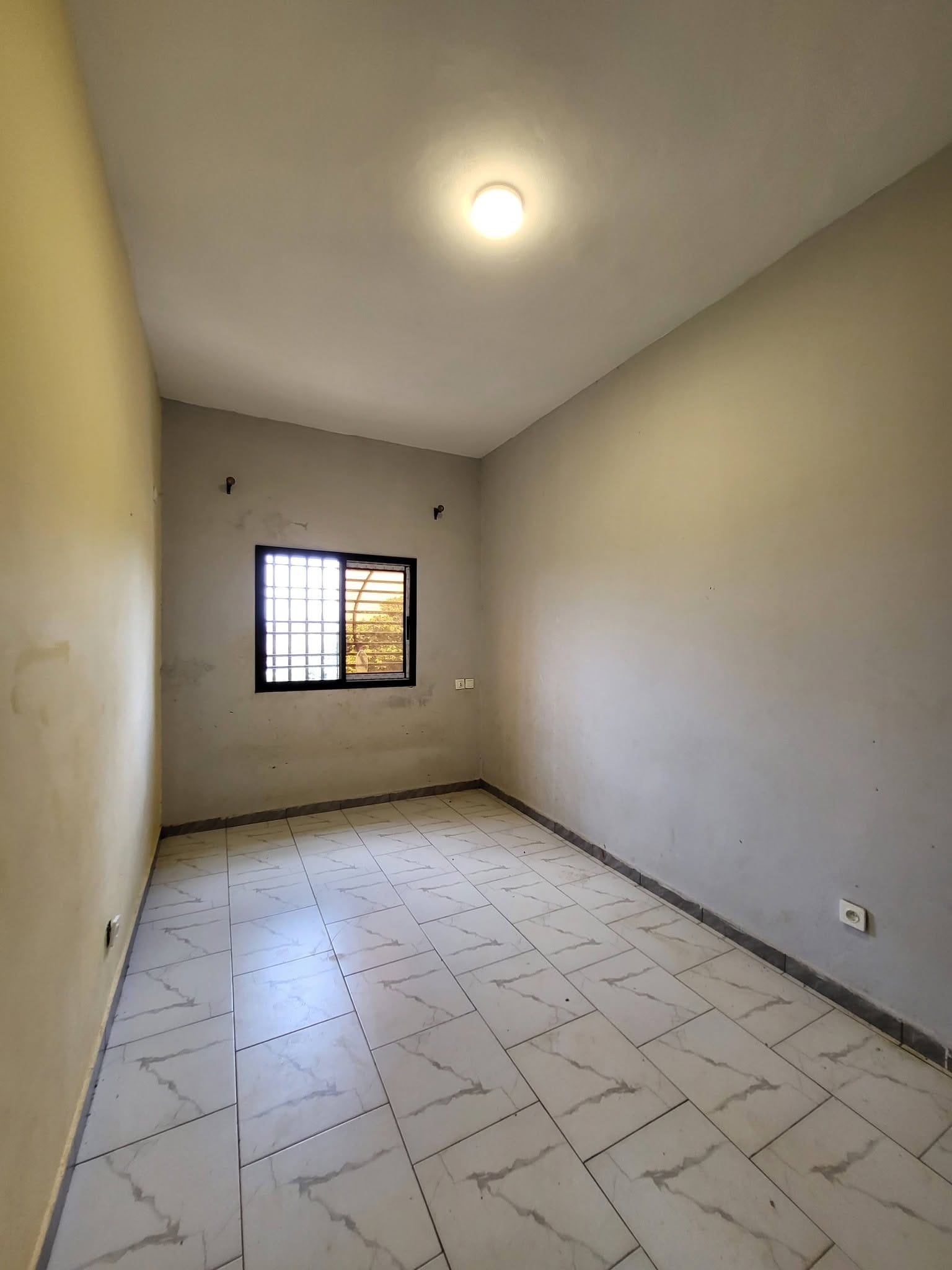 Magnifique appartement 2 chambres avec parking, Yaoundé Etoug-Ebe