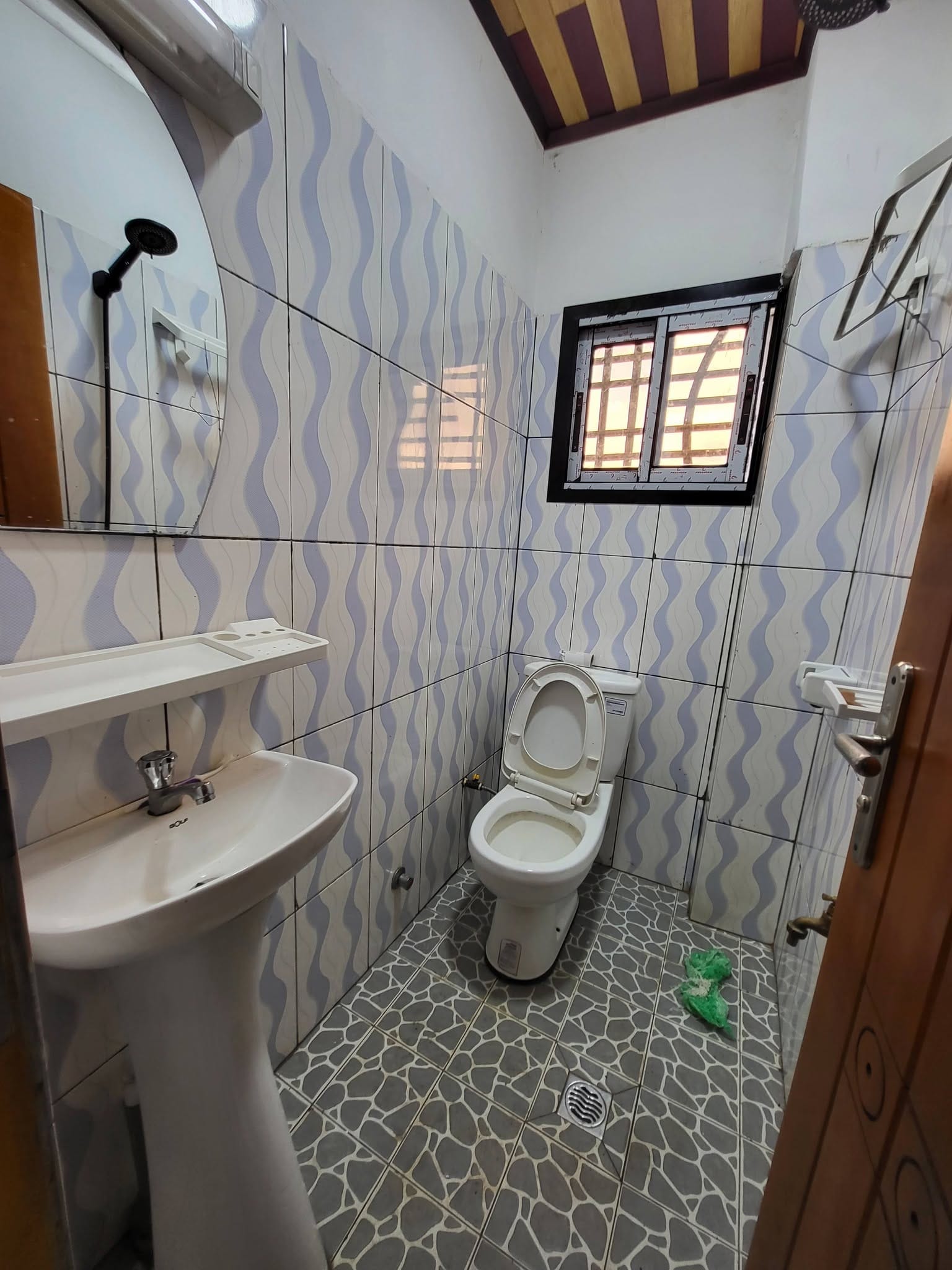 Magnifique appartement 2 chambres avec parking, Yaoundé Etoug-Ebe
