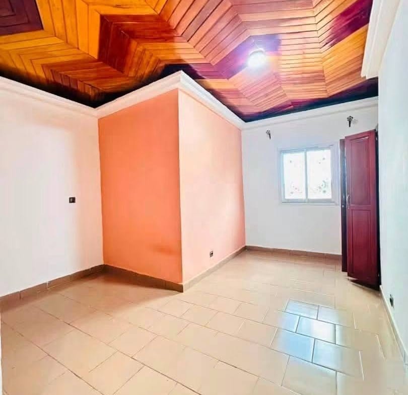 Studio moderne à louer à Ahala Diderot, Yaoundé
