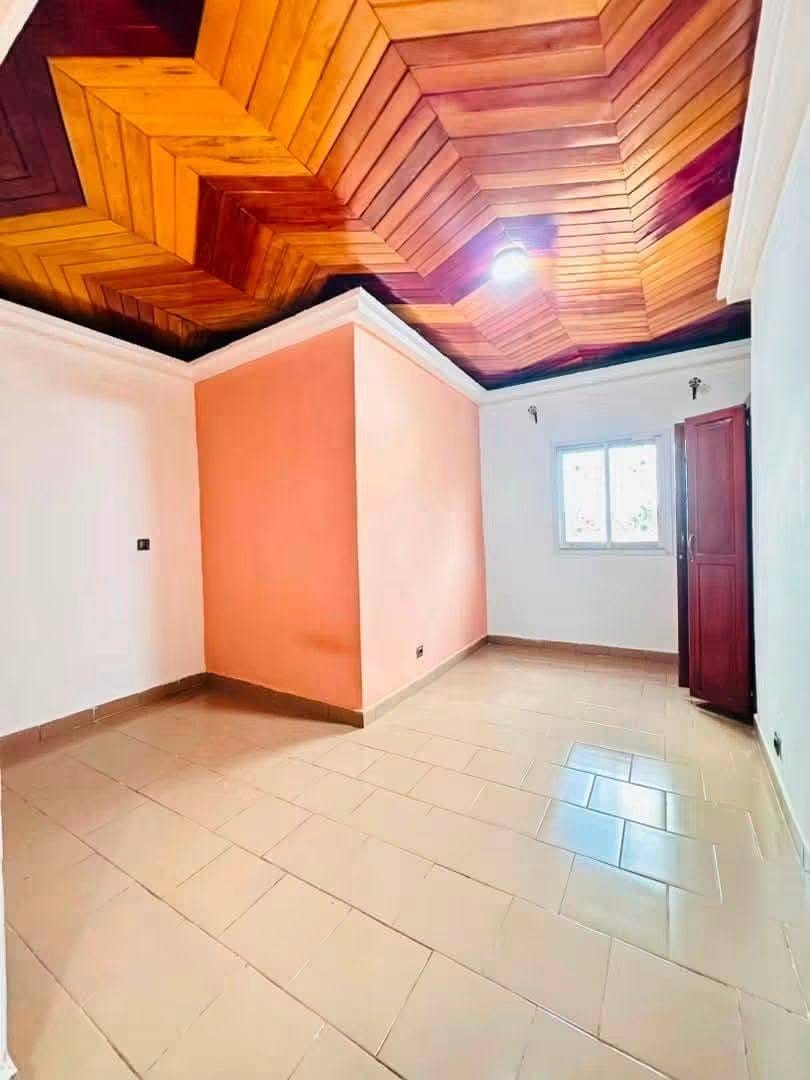 Studio moderne à louer à Ahala Diderot, Yaoundé