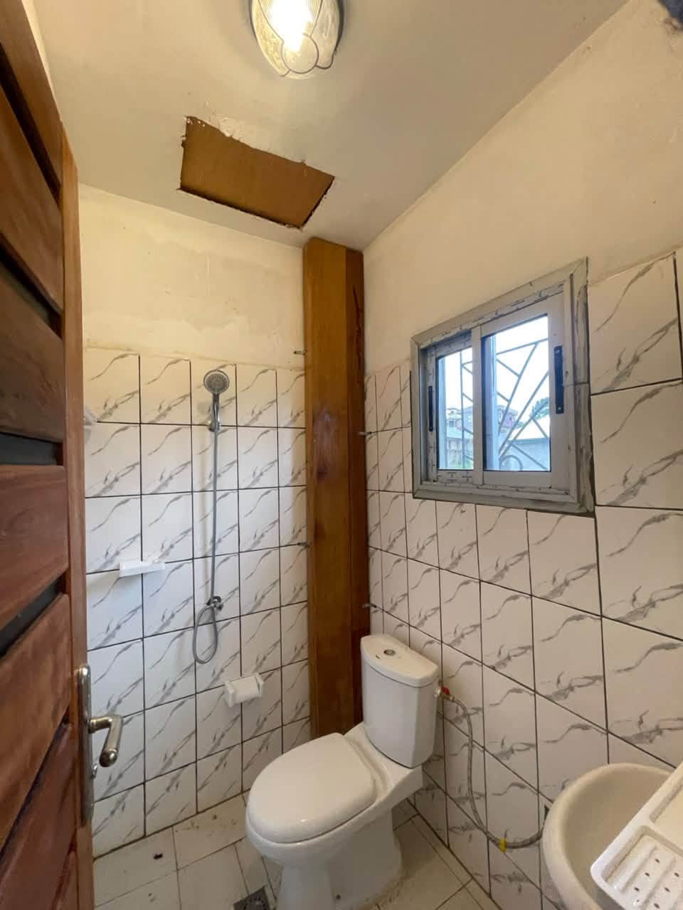 Bel appartement moderne 2 chambres à louer à Nkoabang, Yaoundé