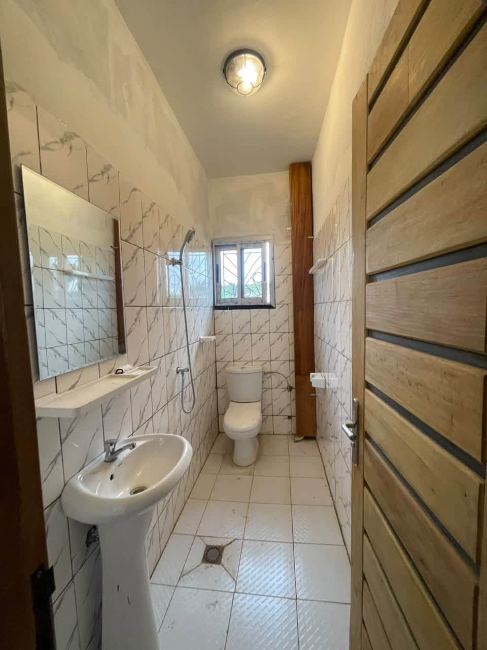 Bel appartement moderne 2 chambres à louer à Nkoabang, Yaoundé