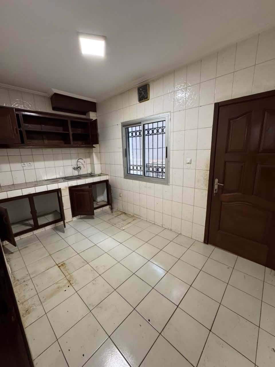 Appartement 2 chambres parking forage, Simbock Yaoundé