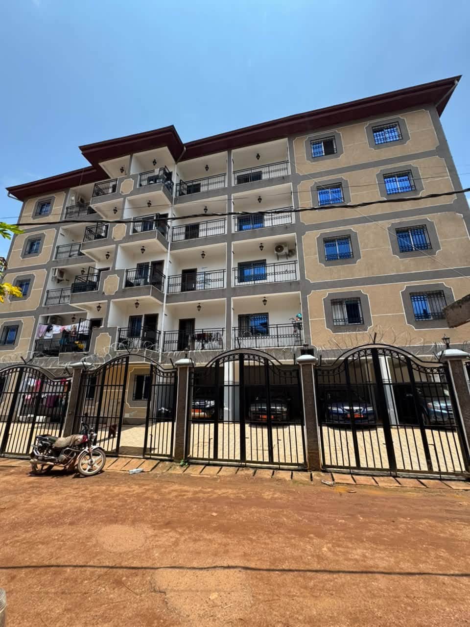 Appartement 2 chambres parking forage, Simbock Yaoundé
