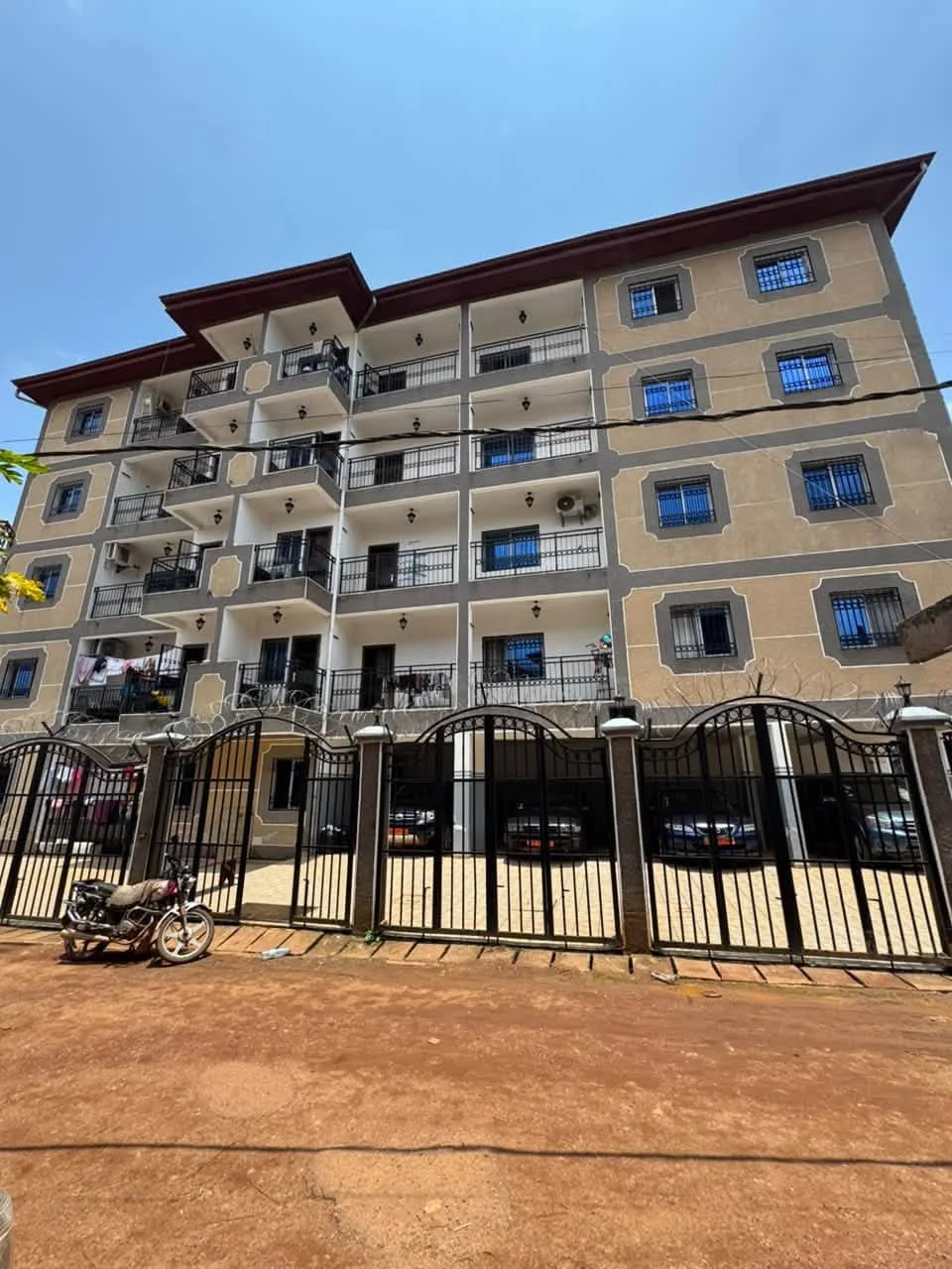 Appartement 2 chambres parking forage, Simbock Yaoundé