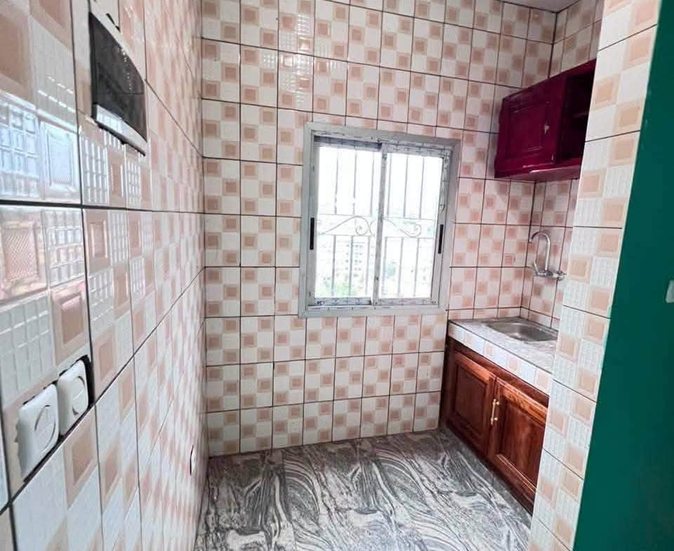 Studio moderne neuf à louer à Olembe, Yaoundé 60000fcfa