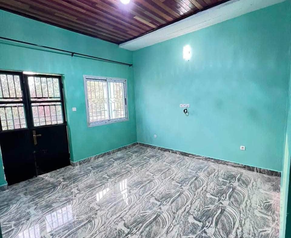 Studio moderne neuf à louer à Olembe, Yaoundé 60000fcfa