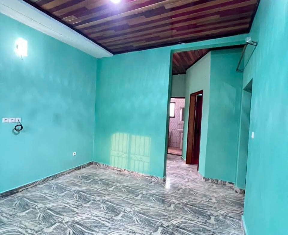 Studio moderne neuf à louer à Olembe, Yaoundé 60000fcfa