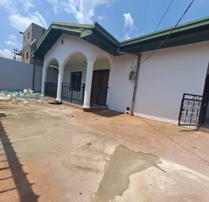 BELLE VILLA À LOUER À YAOUNDÉ TSINGA VILLAGE
