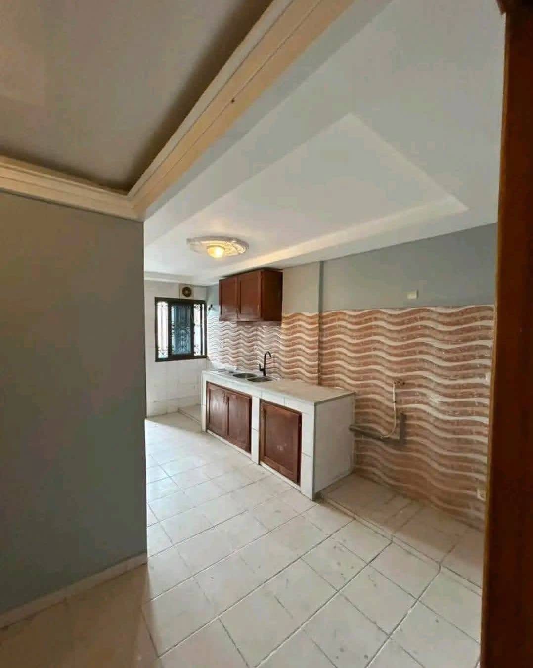 APPARTEMENT HAUT STANDING À LOUER À BONADIWOTO GRAND MALL