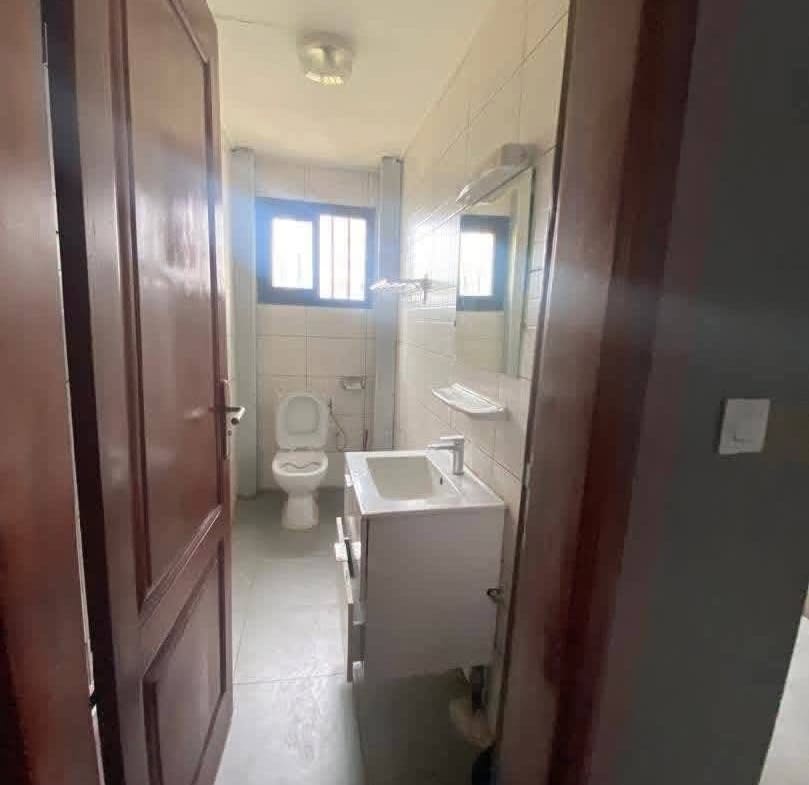 Appartement spacieux et confortable situé à Bonapriso