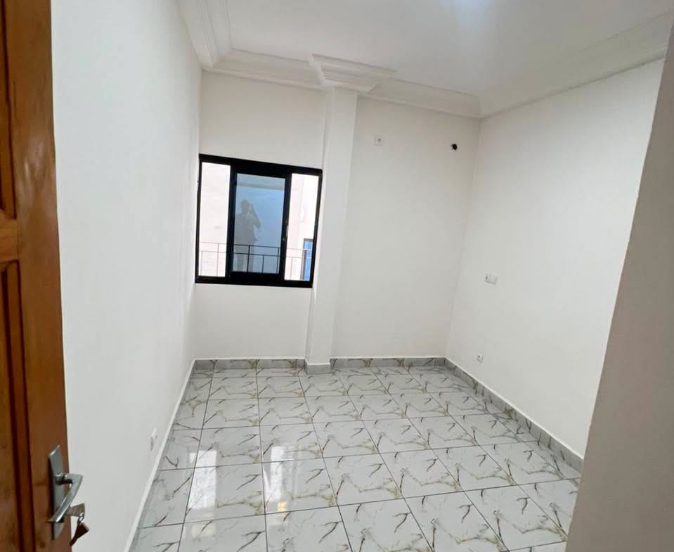Appartement nouvellement construit à louer à Douala Kotto