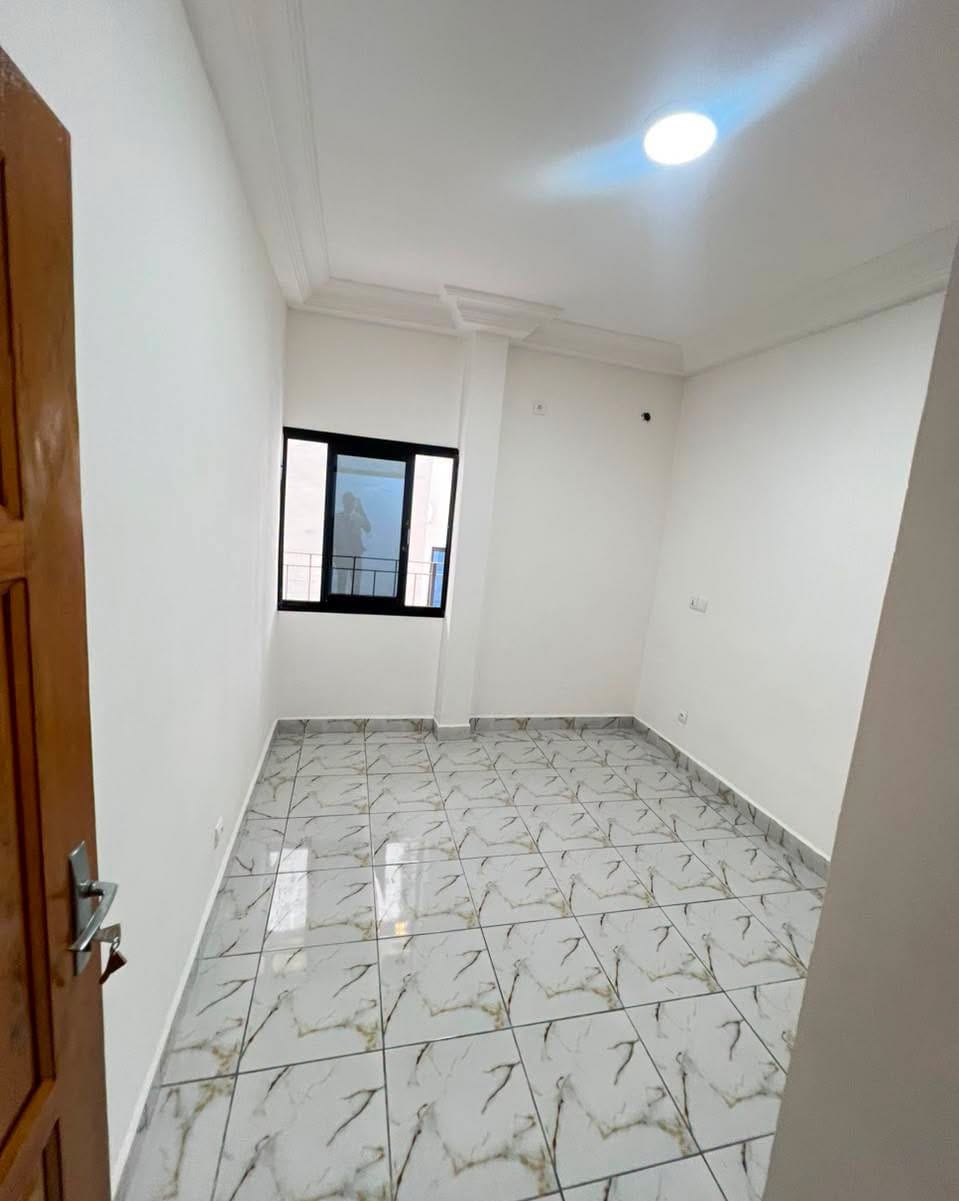 BKI_appart_kotto_220926_chb4 Appartement nouvellement construit à louer à Douala Kotto