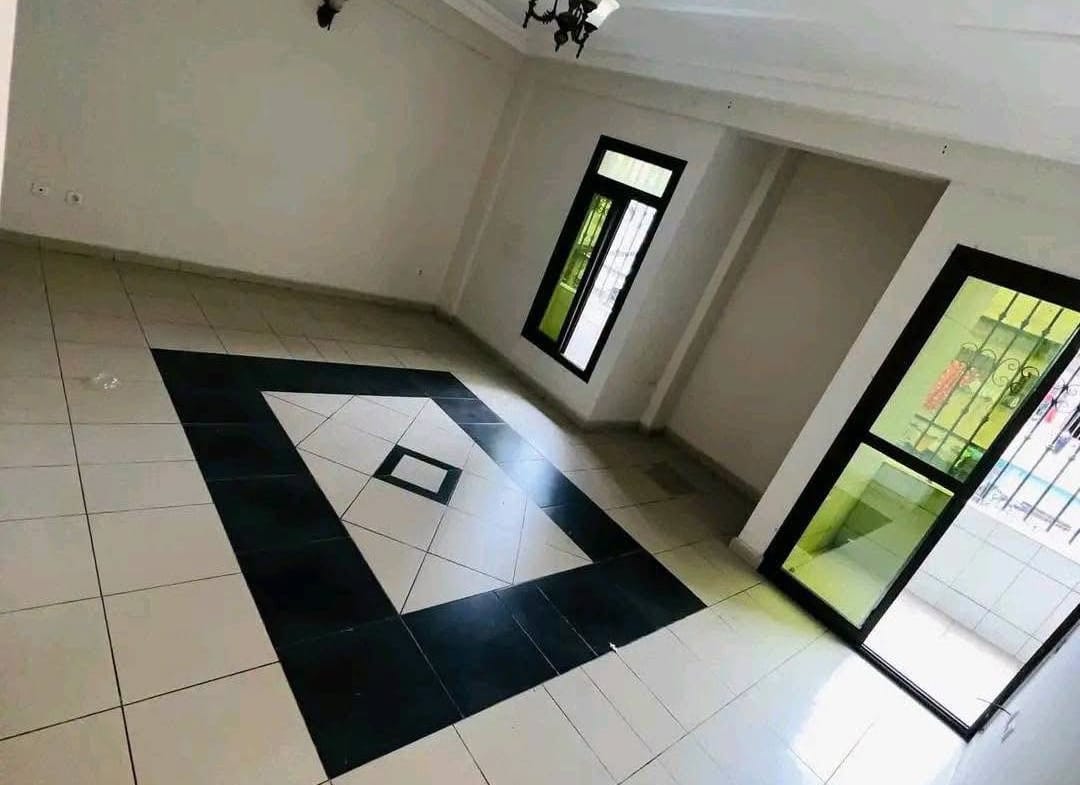 STUDIO HAUT STANDING À LOUER À BALI DOUALA