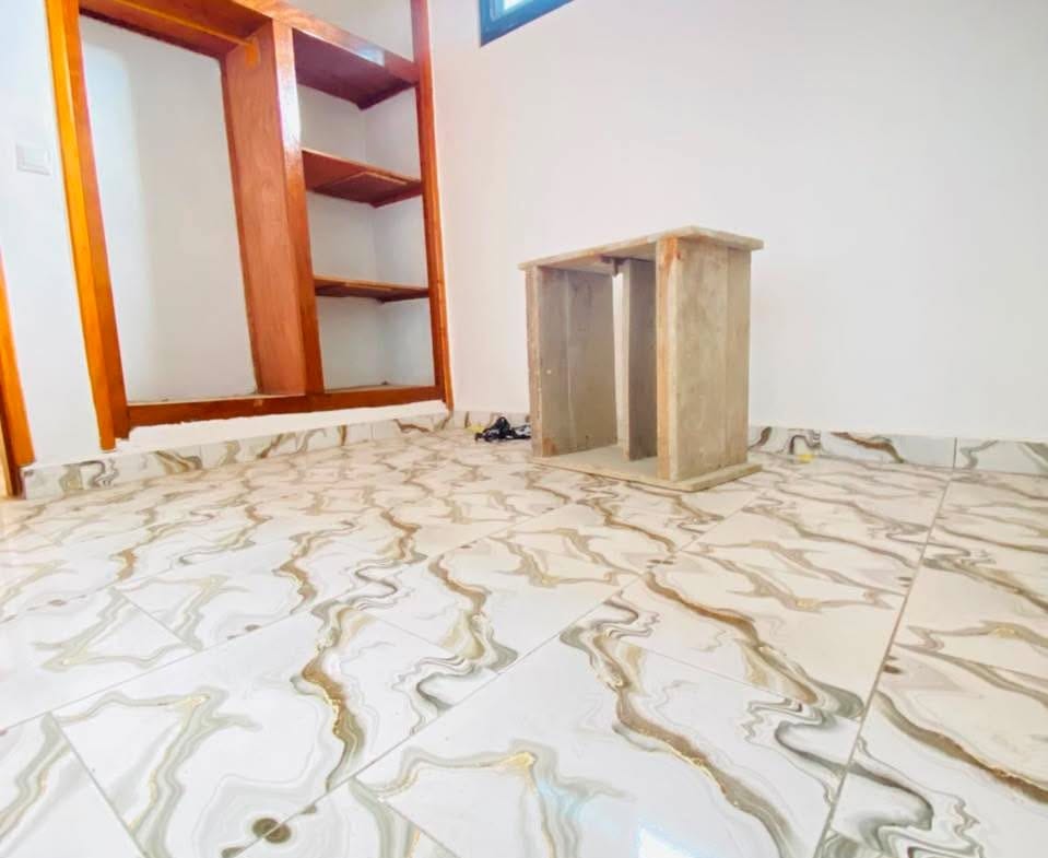 Grand studio moderne bon standing à louer à Douala Bonamoussadi