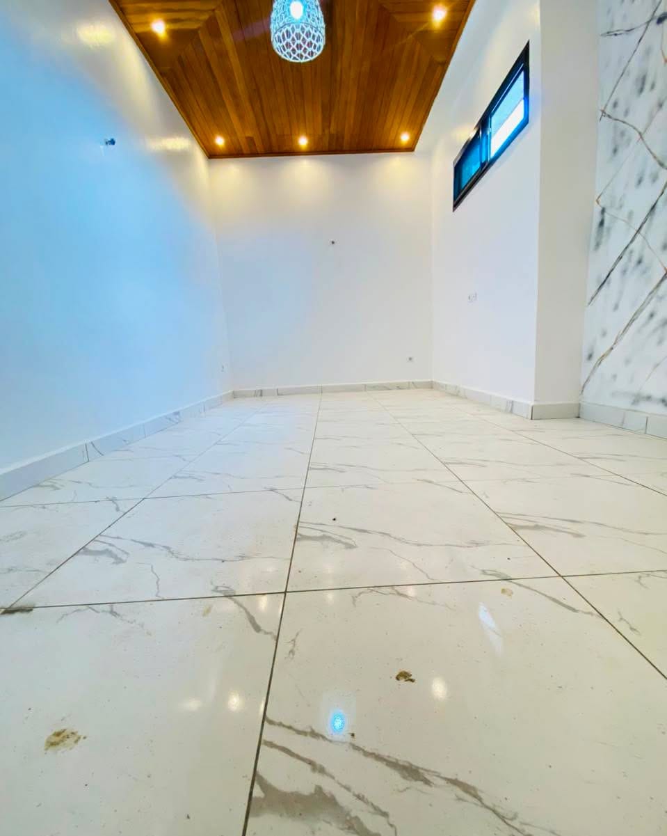 Grand studio moderne bon standing à louer à Douala Bonamoussadi
