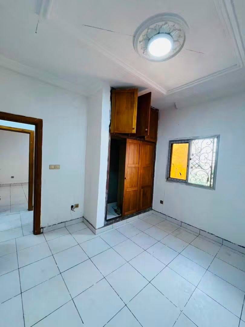Appartement haut standing 3 chambres à louer à Yaoundé Odza FECAFOOT