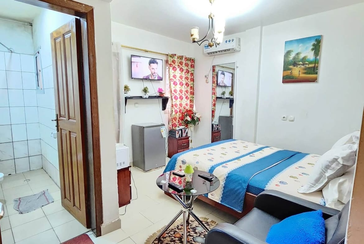 Chambre meubée située à Biyem-Assi Carrefour Scalom