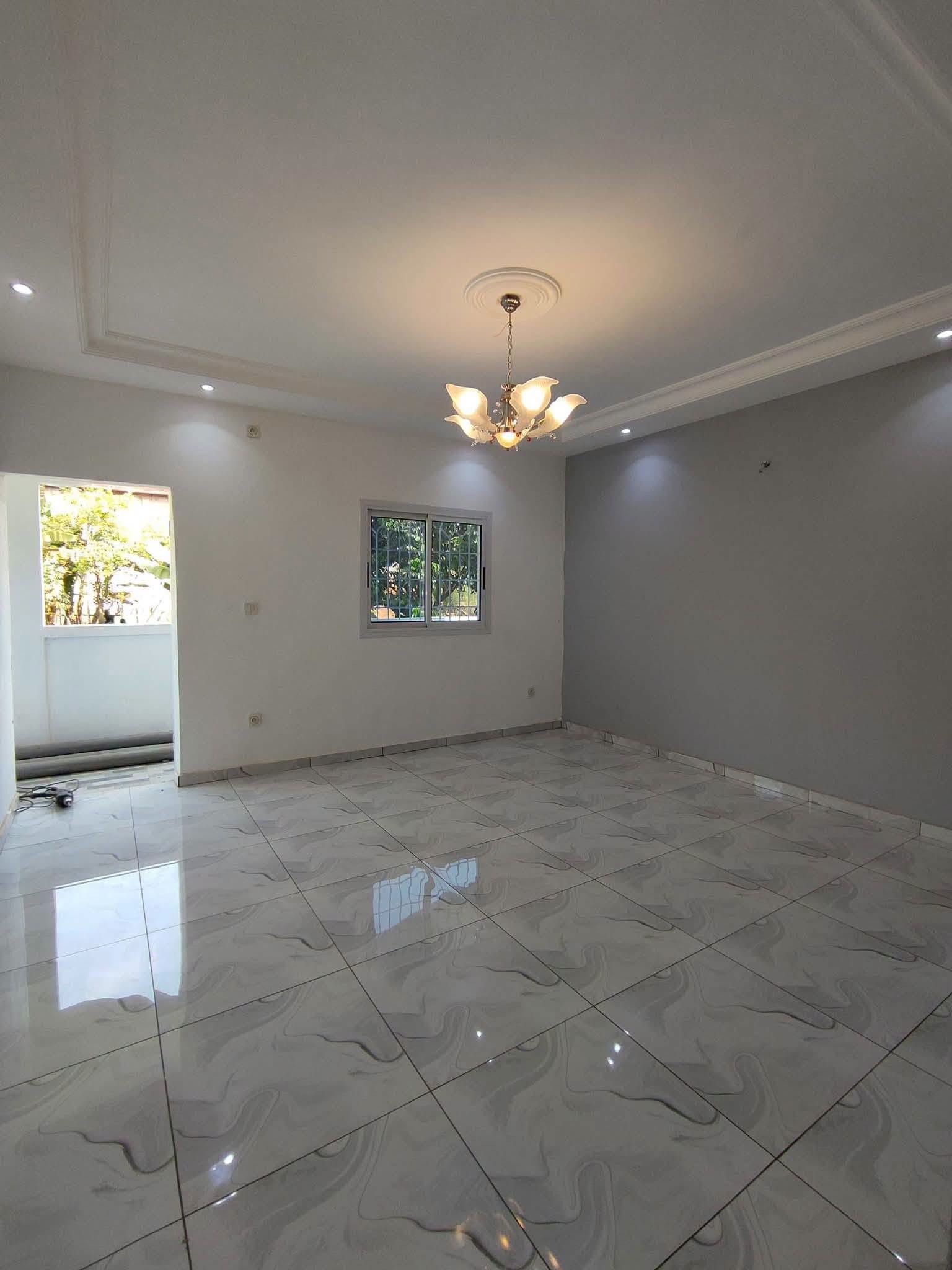 44535- Superbe studio moderne à Simbock Eloumdem, Yaoundé